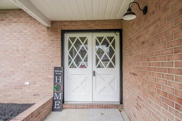 4654 Beverly Avenue NE, Canton, OH 44714