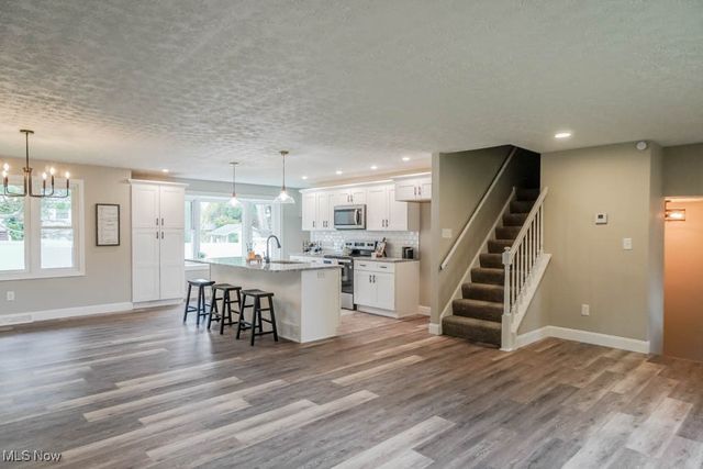 4654 Beverly Avenue NE, Canton, OH 44714