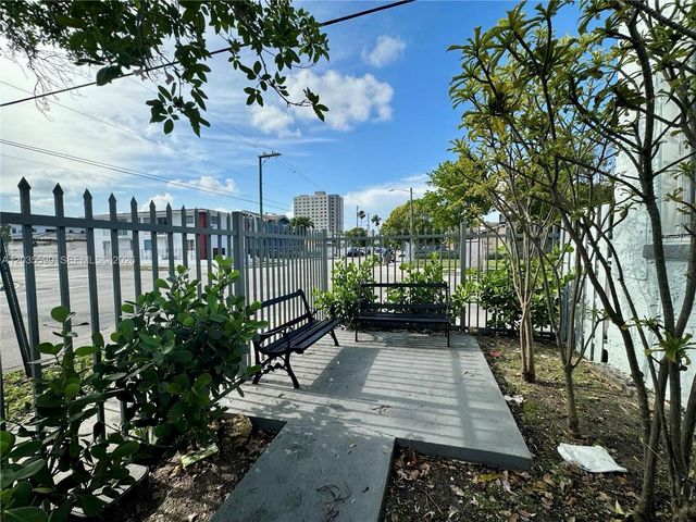 301 SW 10th Avenue 1, Miami, FL 33130