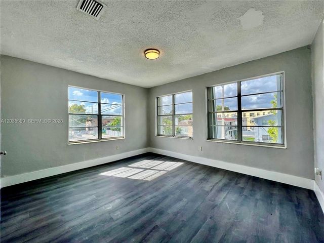 301 SW 10th Avenue 1, Miami, FL 33130