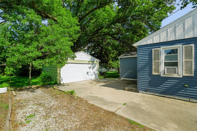602 E 24th Street S, Newton, IA 50208
