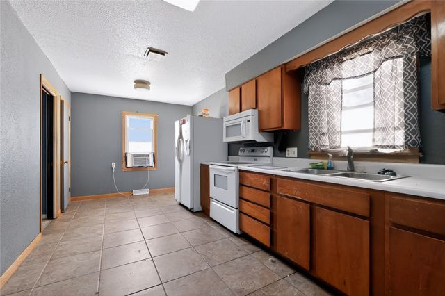 602 E 24th Street S, Newton, IA 50208