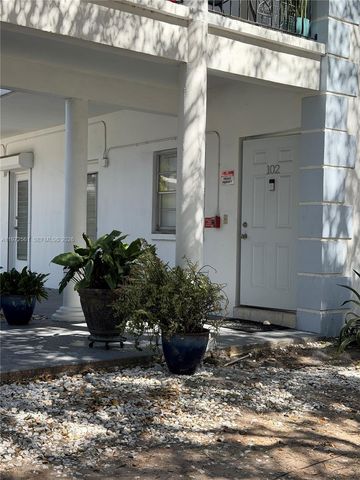 3515 Van Buren St 102, Hollywood, FL 33021