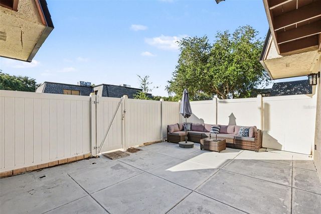 8114 OAK TRACE WAY C, Tampa, FL 33634