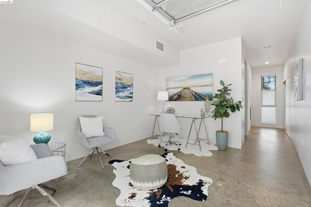 1253 Pine St, Oakland, CA 94607