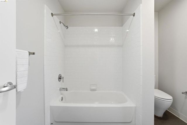 1253 Pine St, Oakland, CA 94607