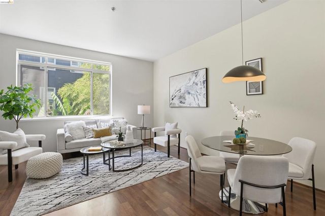 1253 Pine St, Oakland, CA 94607