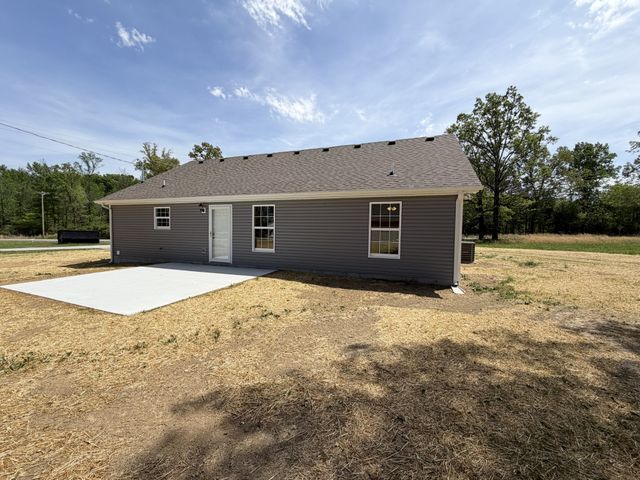 74 Six Mile Board Rd, Winchester, TN 37398