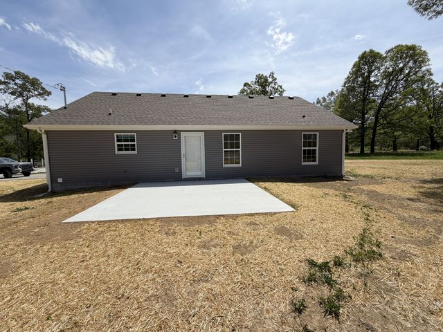 74 Six Mile Board Rd, Winchester, TN 37398