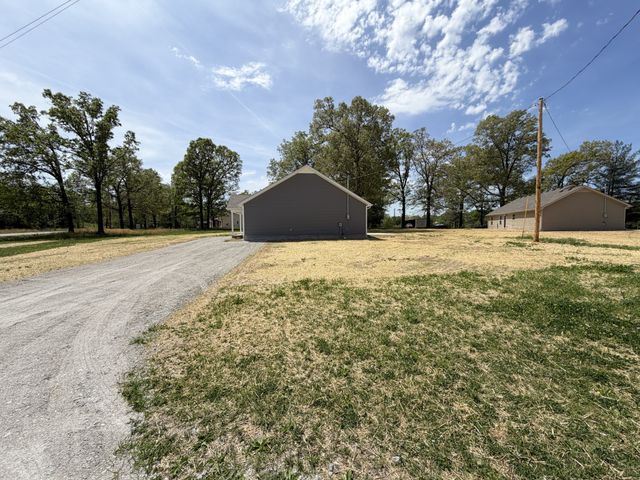74 Six Mile Board Rd, Winchester, TN 37398