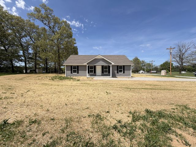 74 Six Mile Board Rd, Winchester, TN 37398