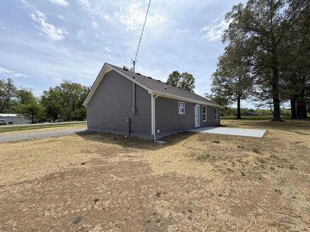 74 Six Mile Board Rd, Winchester, TN 37398