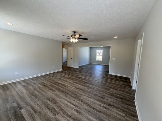 74 Six Mile Board Rd, Winchester, TN 37398