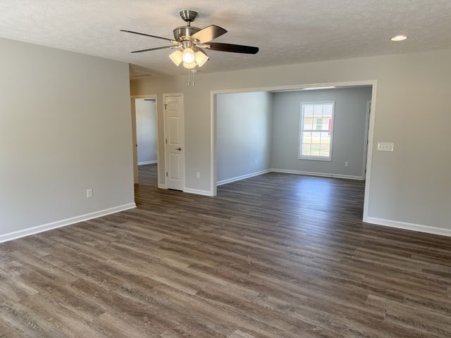 74 Six Mile Board Rd, Winchester, TN 37398