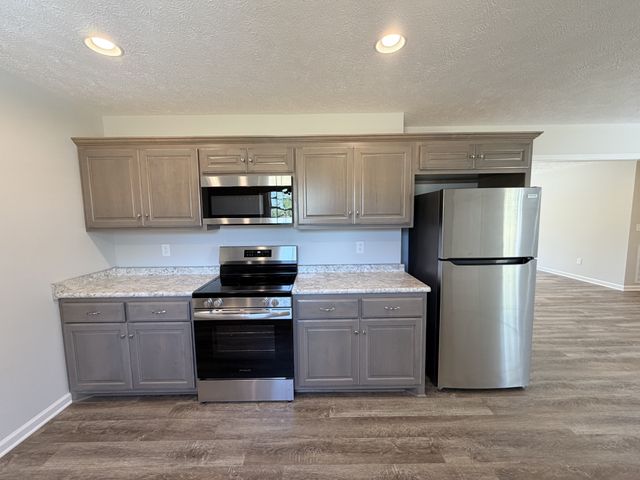 74 Six Mile Board Rd, Winchester, TN 37398
