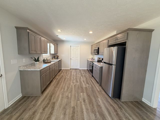 74 Six Mile Board Rd, Winchester, TN 37398