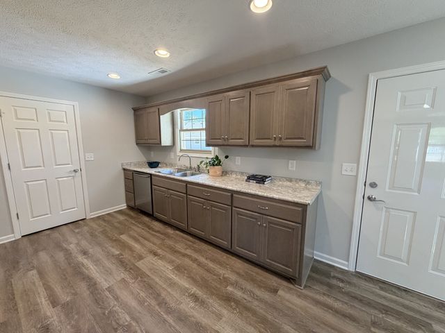 74 Six Mile Board Rd, Winchester, TN 37398