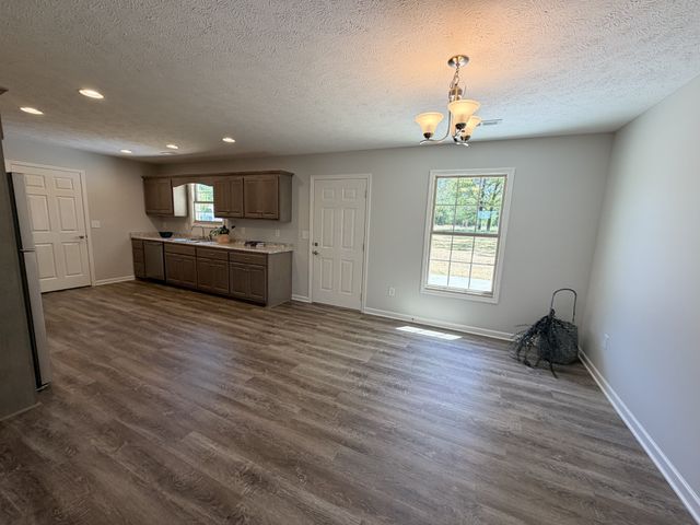 74 Six Mile Board Rd, Winchester, TN 37398