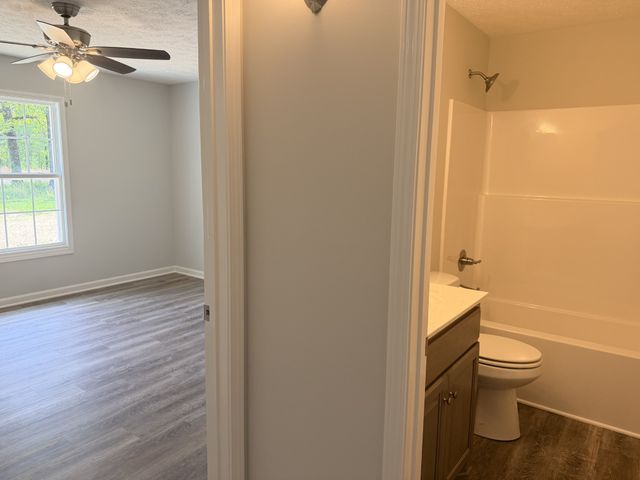 74 Six Mile Board Rd, Winchester, TN 37398