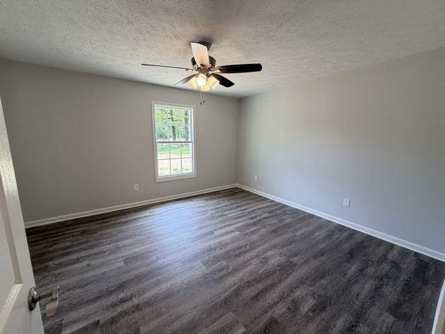 74 Six Mile Board Rd, Winchester, TN 37398