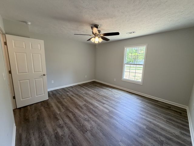 74 Six Mile Board Rd, Winchester, TN 37398