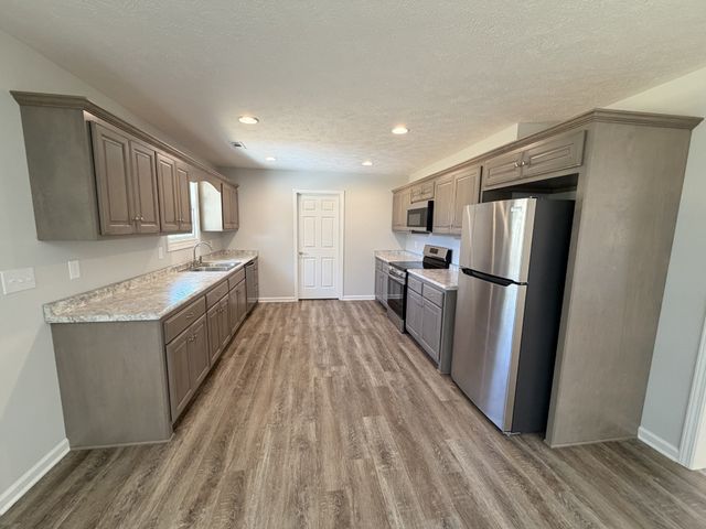 74 Six Mile Board Rd, Winchester, TN 37398