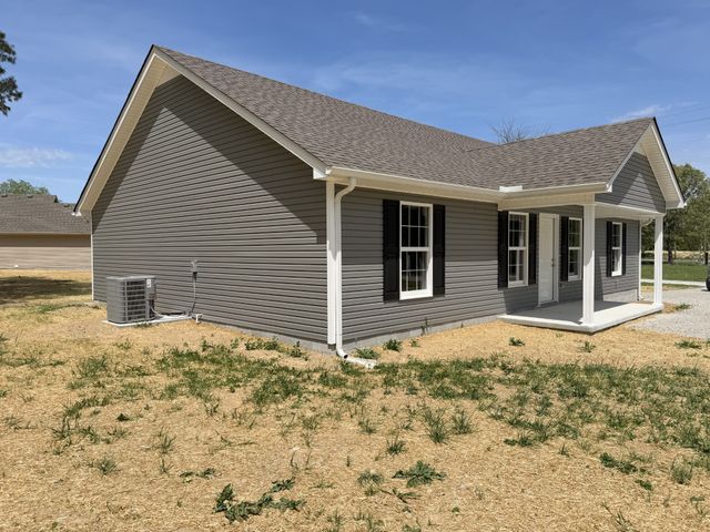 74 Six Mile Board Rd, Winchester, TN 37398