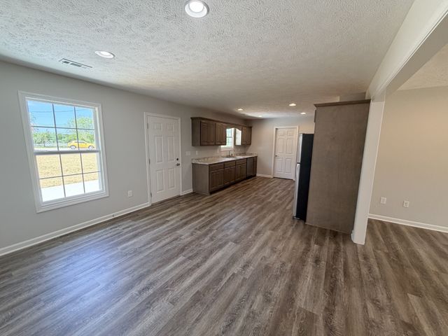 74 Six Mile Board Rd, Winchester, TN 37398