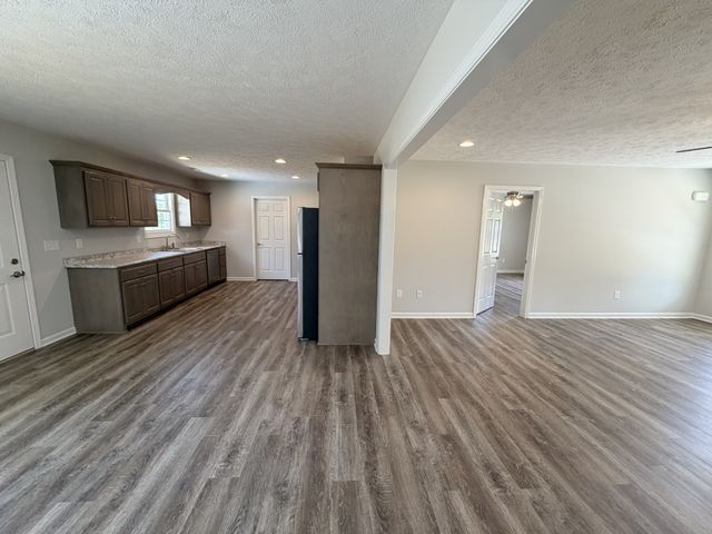 74 Six Mile Board Rd, Winchester, TN 37398