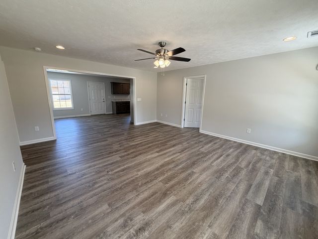 74 Six Mile Board Rd, Winchester, TN 37398