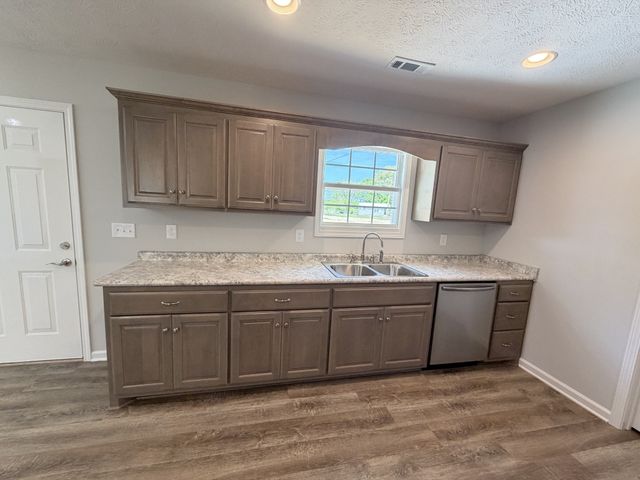 74 Six Mile Board Rd, Winchester, TN 37398