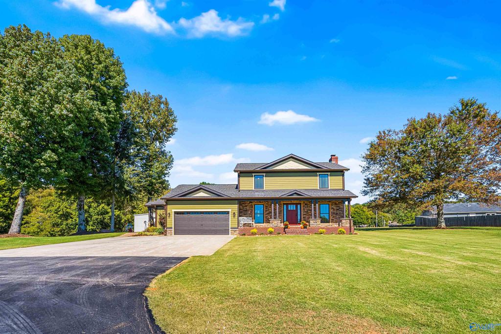 433 Kelly Spring Road, Harvest, AL 35749