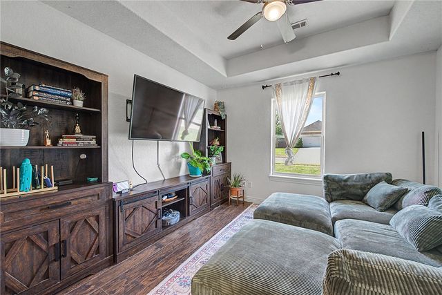 432 Hunter Allen Drive, Springdale, AR 72764