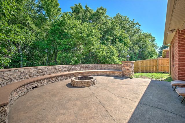 432 Hunter Allen Drive, Springdale, AR 72764
