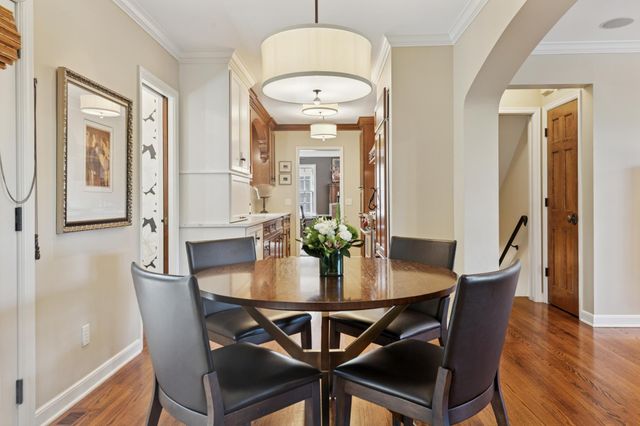 5325 Wooddale Avenue, Edina, MN 55424