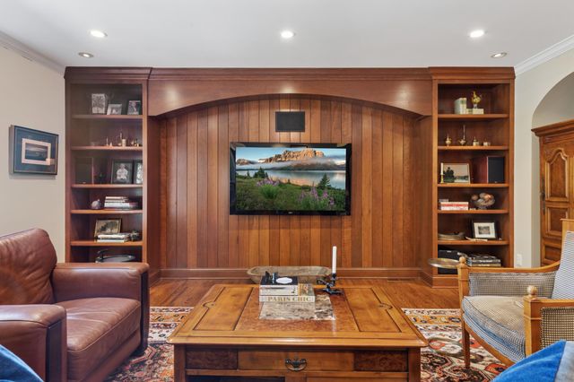 5325 Wooddale Avenue, Edina, MN 55424