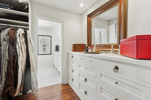 5325 Wooddale Avenue, Edina, MN 55424