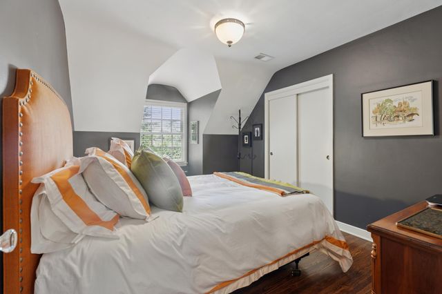 5325 Wooddale Avenue, Edina, MN 55424