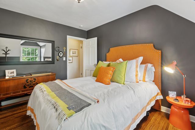 5325 Wooddale Avenue, Edina, MN 55424