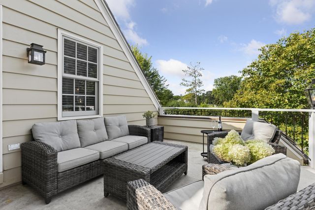 5325 Wooddale Avenue, Edina, MN 55424