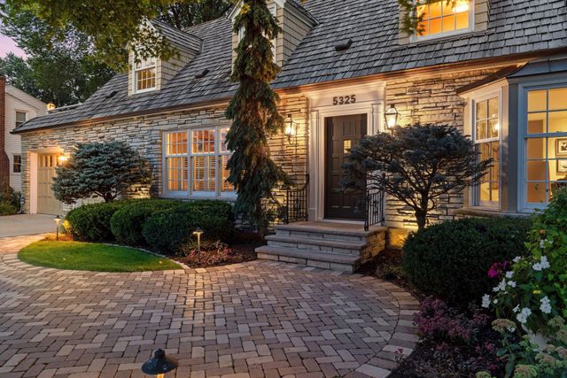 5325 Wooddale Avenue, Edina, MN 55424
