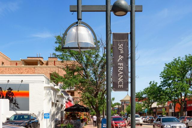 5325 Wooddale Avenue, Edina, MN 55424