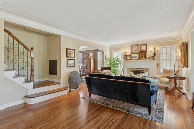 5325 Wooddale Avenue, Edina, MN 55424