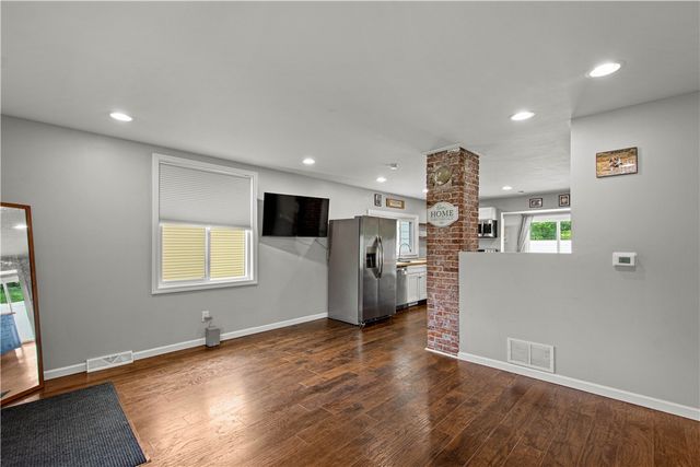 412 Grant Street, Centerville, PA 15358