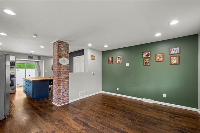 412 Grant Street, Centerville, PA 15358
