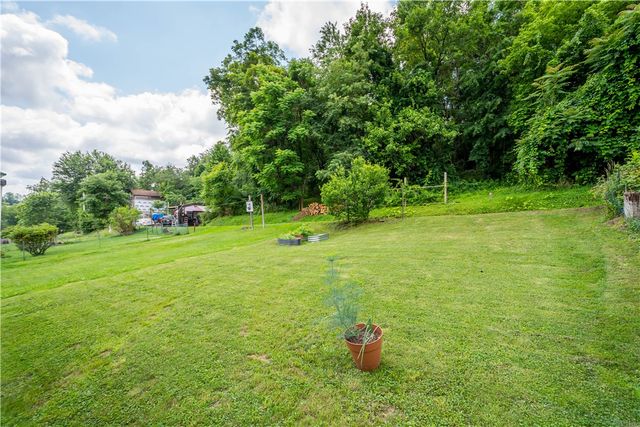 412 Grant Street, Centerville, PA 15358