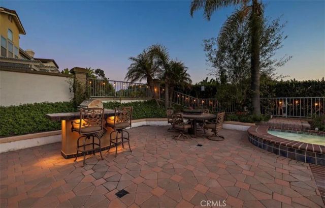 14 Pembroke Ln, Laguna Niguel, CA 92677
