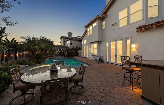 14 Pembroke Ln, Laguna Niguel, CA 92677