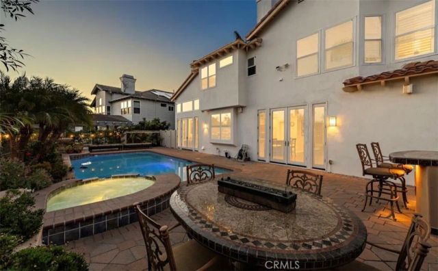 14 Pembroke Ln, Laguna Niguel, CA 92677