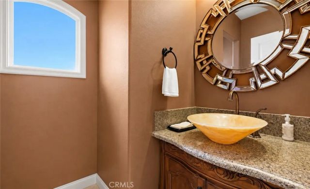 14 Pembroke Ln, Laguna Niguel, CA 92677